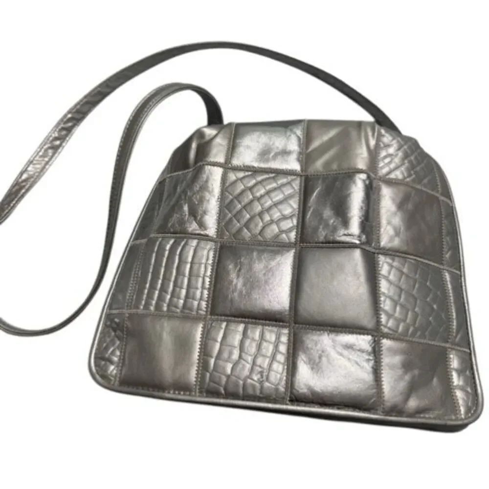 Vintage Y2KβSilver Leather Patchwork Puff Drawstring Flap Bag by Park Ave Int.